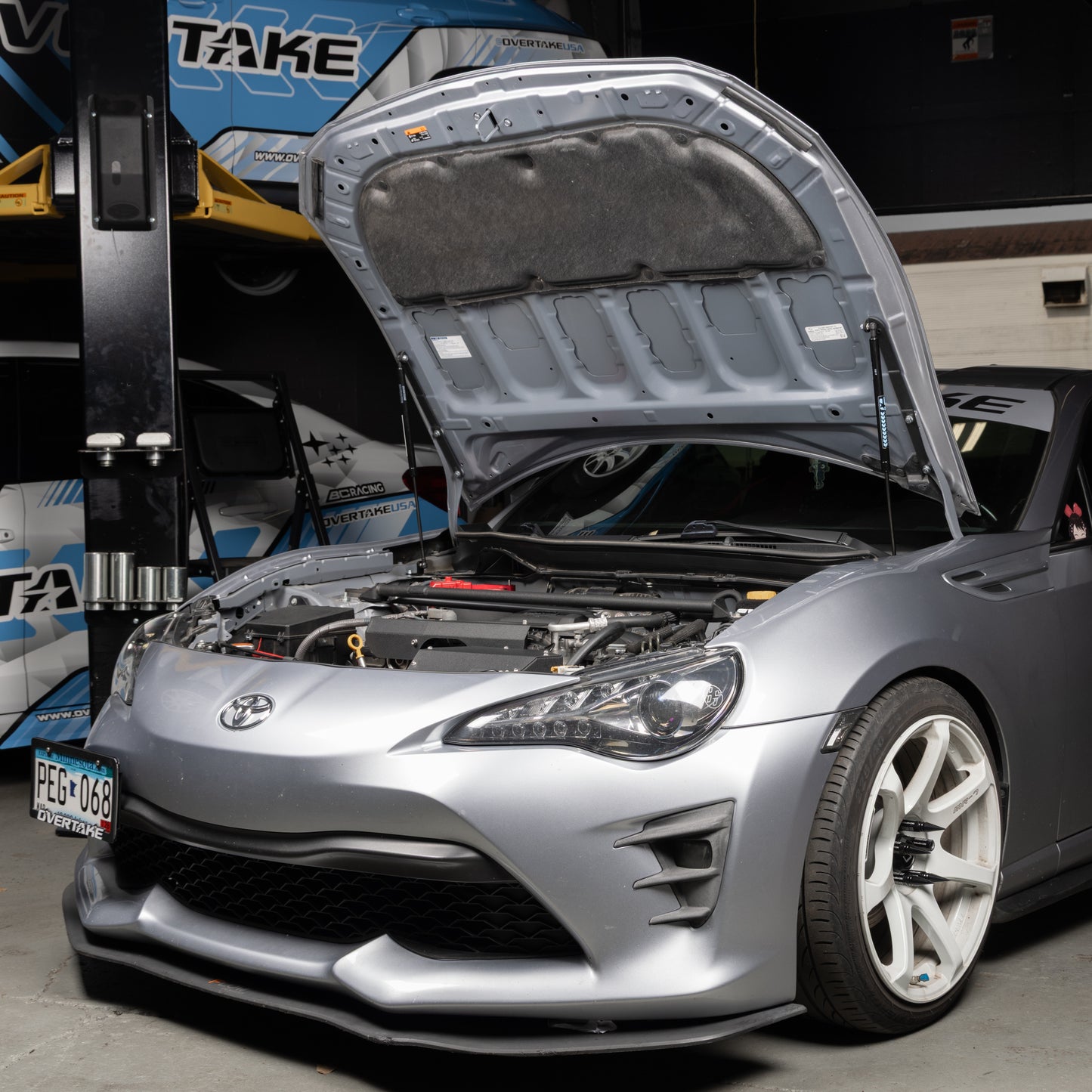 Overtake Hi-Lift Hood Strut Kit - Subaru 2013-20 BRZ / Toyota 2013-21 GT86