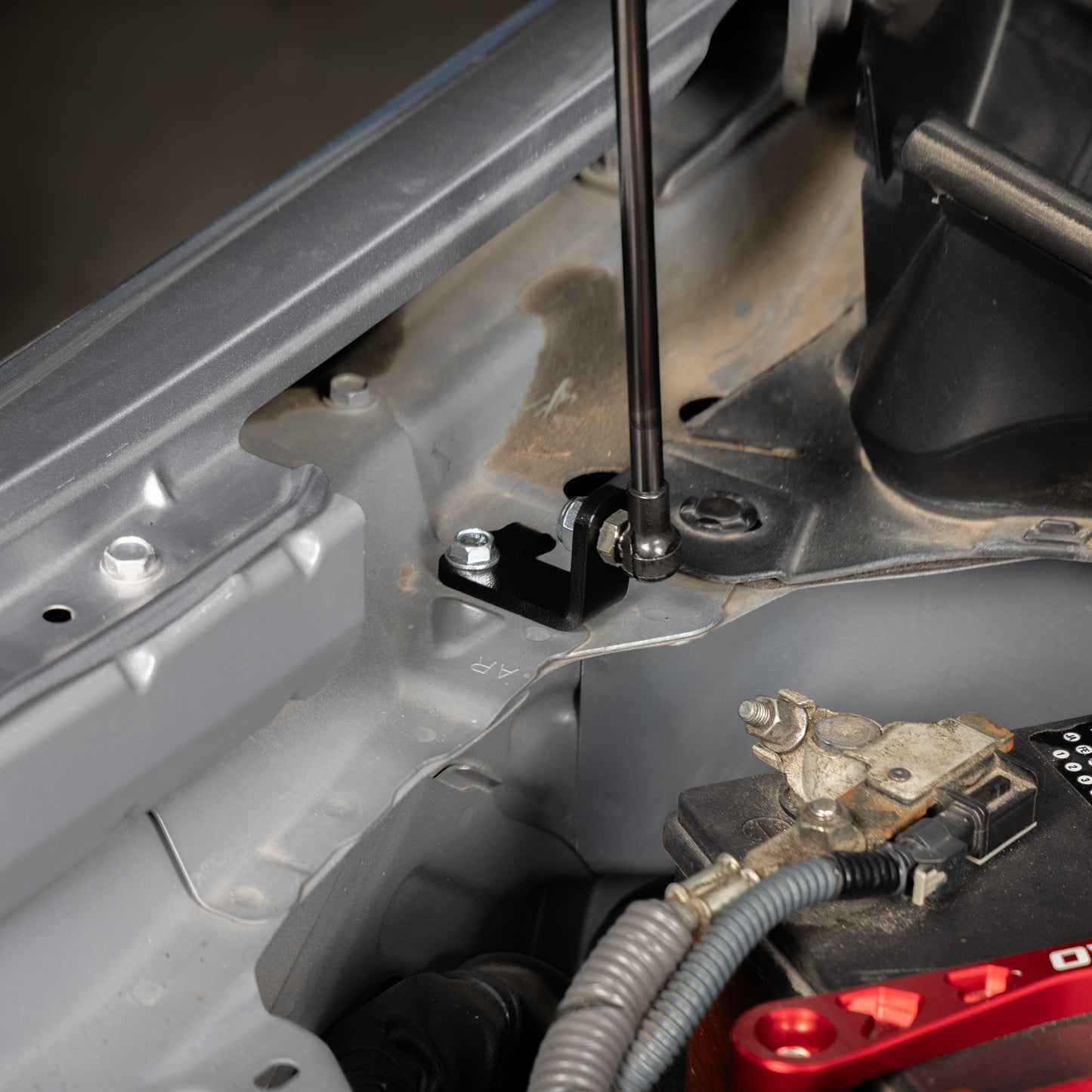 Overtake Hi-Lift Hood Strut Kit - Subaru 2013-20 BRZ / Toyota 2013-21 GT86